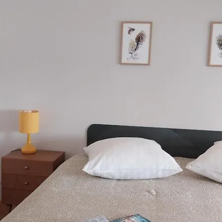 La Porte Safran Bed and Breakfast 3*